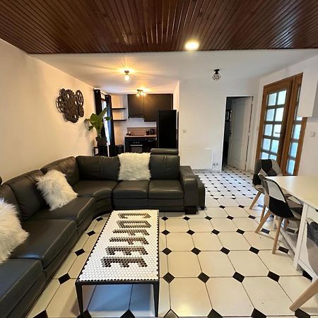 Agreable Appartement Dans Une Maison Saint-Denis  Luaran gambar