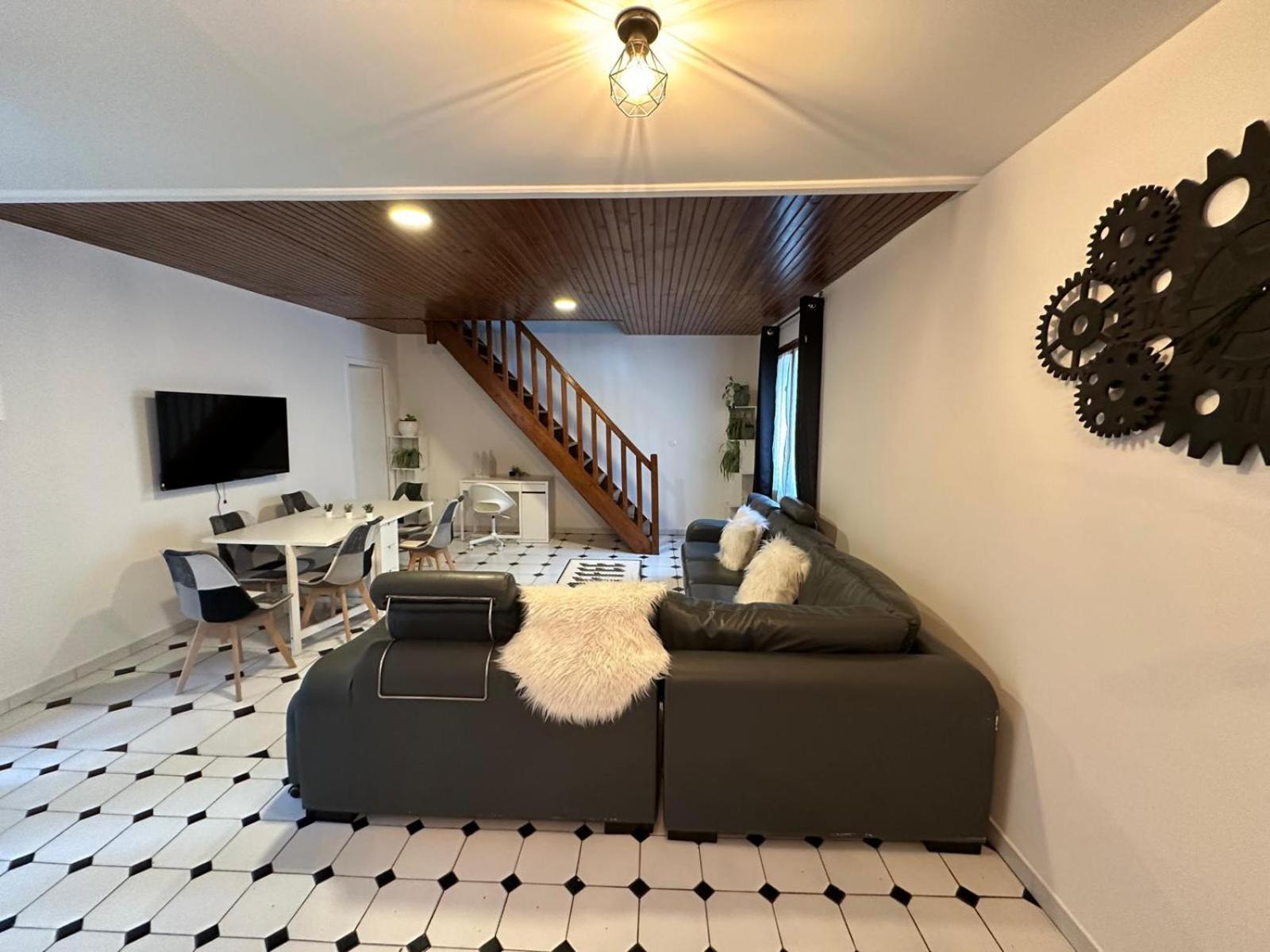 Agreable Appartement Dans Une Maison Saint-Denis  Luaran gambar